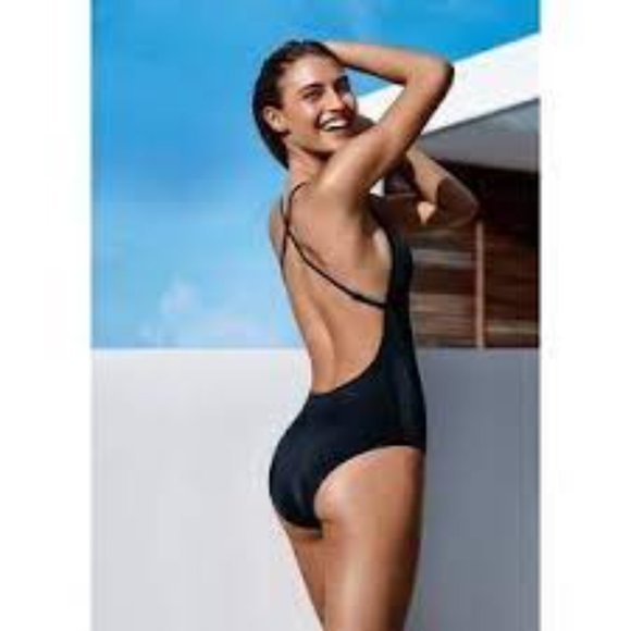 SOLD! ~ RARE! Princesse Tam Tam x Uniqlo ~ RED~ 1 Piece Swim Suit Maillot~Small - Picture 2 of 10